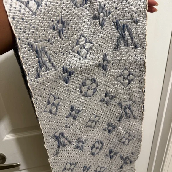 Louis Vuitton Wool Silk Logomania Scarf Denim Bleu - Picture 2 of 5